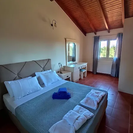 Вилла Epta Karpi Complex Of 7 Luxury