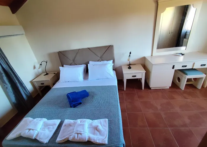 Villa Epta Karpi Complex Of 7 Luxury Skriperon